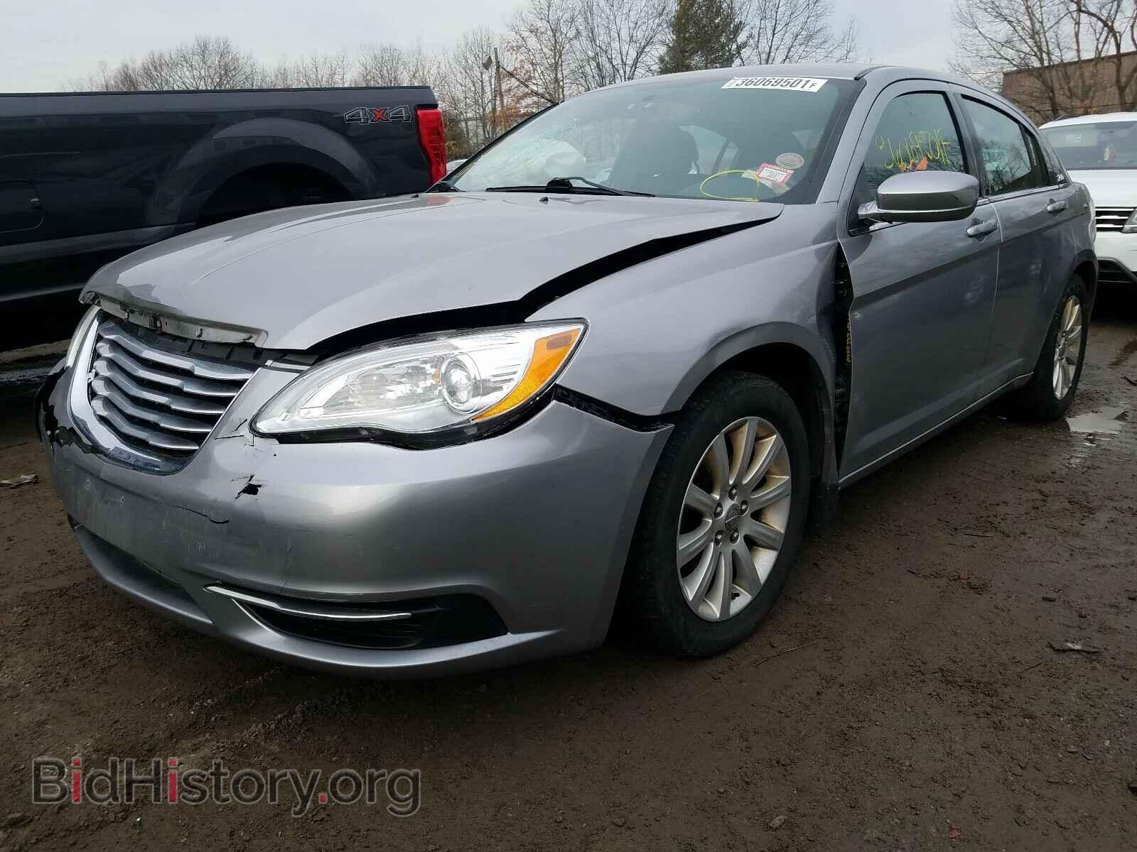 2013 CHRYSLER 200 - VIN: 1C3CCBBB3DN575592 - Фото 2