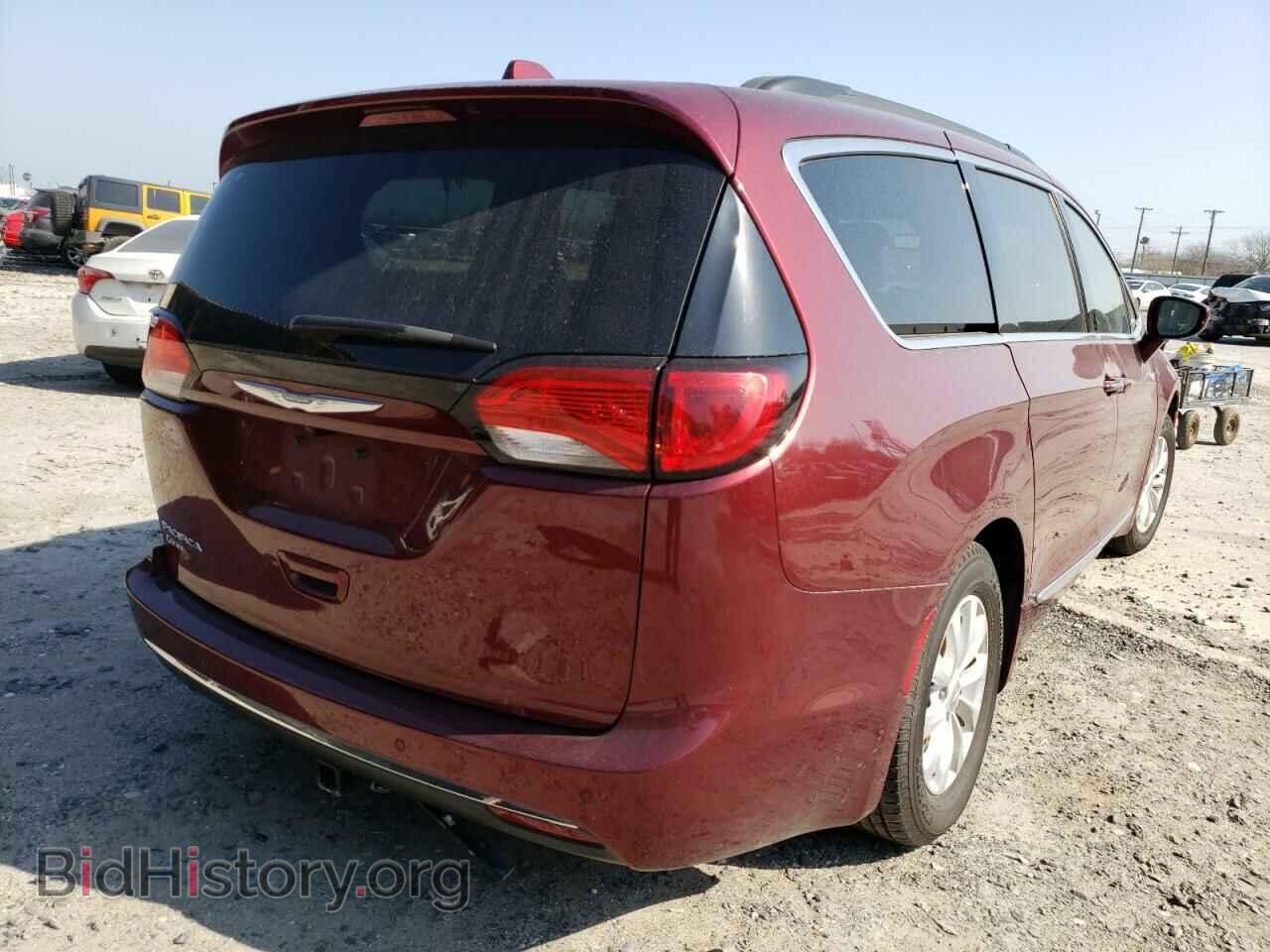 2017 CHRYSLER PACIFICA - VIN: 2C4RC1BGXHR820957 - Фото 4