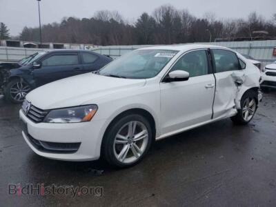 2014 Volkswagen PASSAT Passat SE, белый — VIN 1VWBT7A33EC049648, Copart