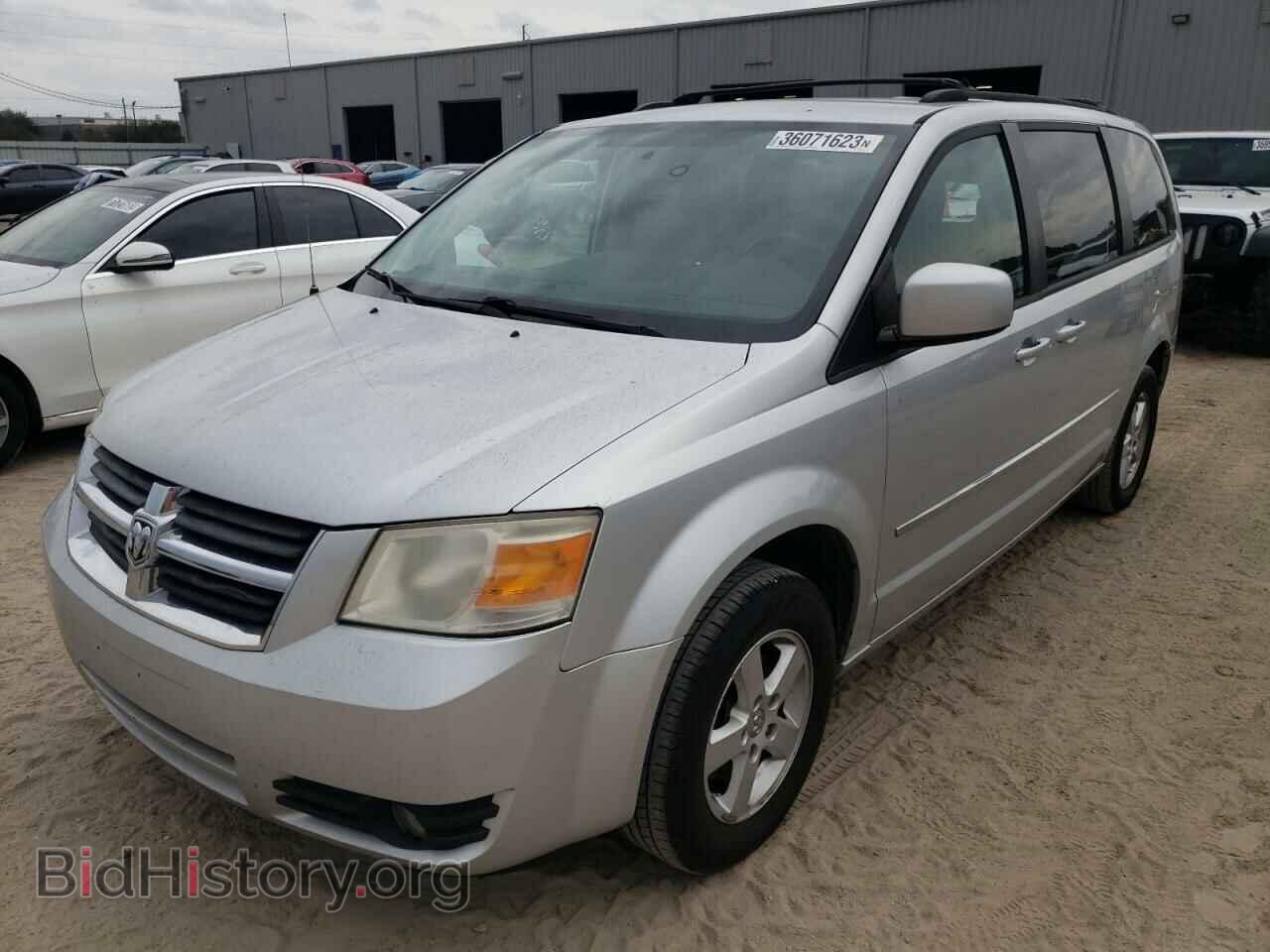 Photo 2D4RN5D12AR445083 - DODGE CARAVAN 2010