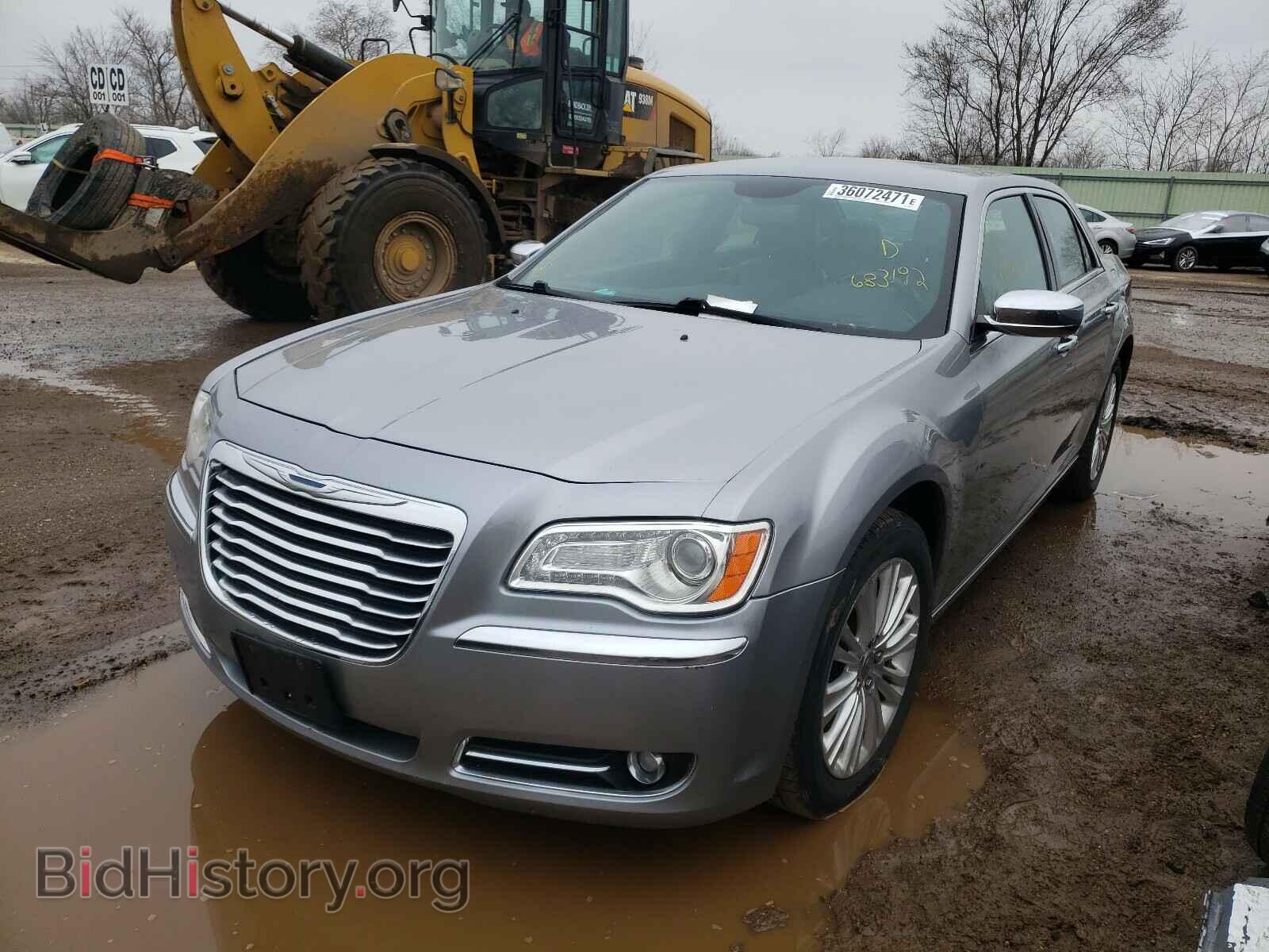 2013 CHRYSLER 300 - VIN: 2C3CCAKG3DH683192 - Фото 2