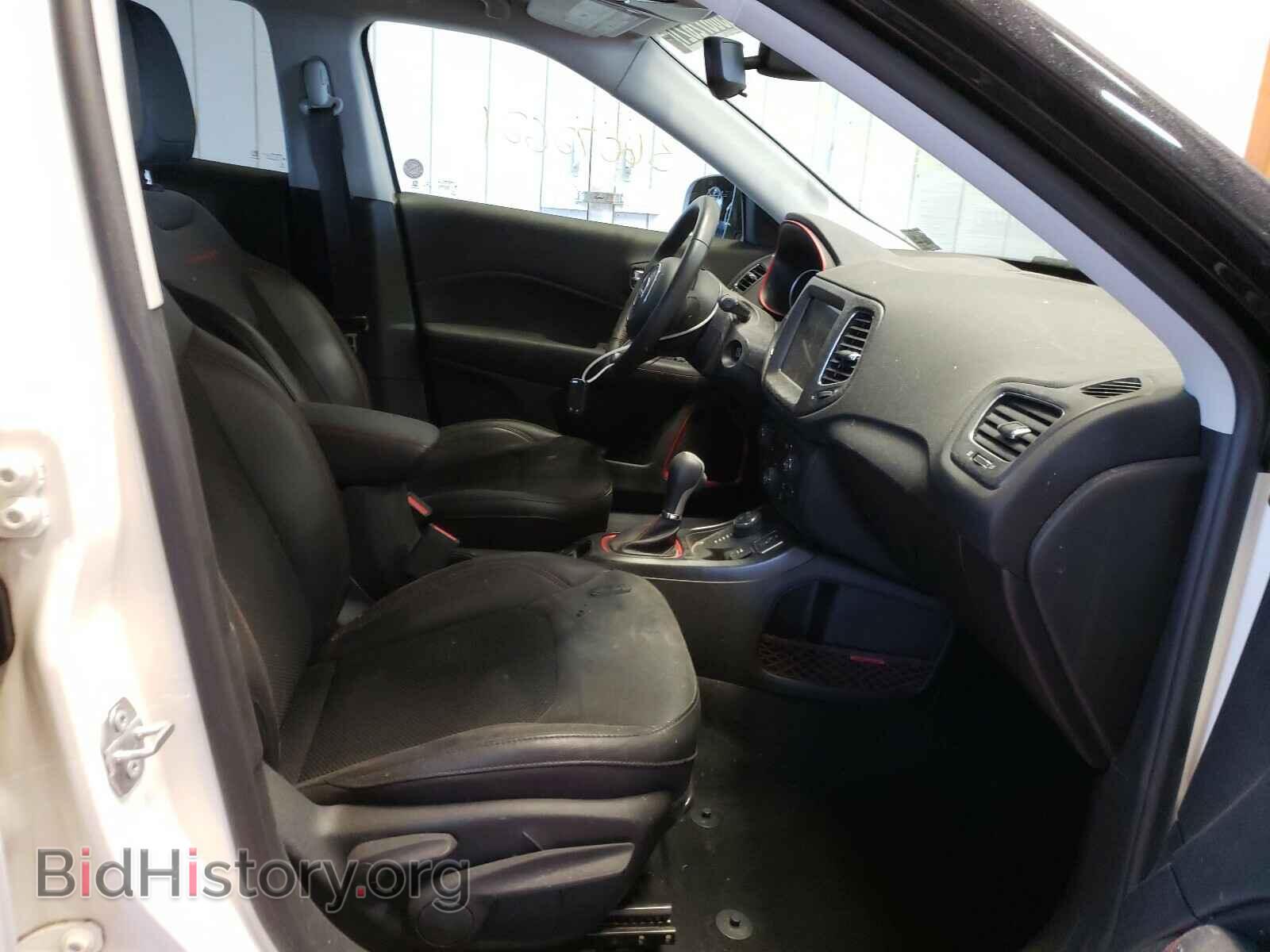 2019 JEEP COMPASS - VIN: 3C4NJDDB5KT649868 - Фото 5