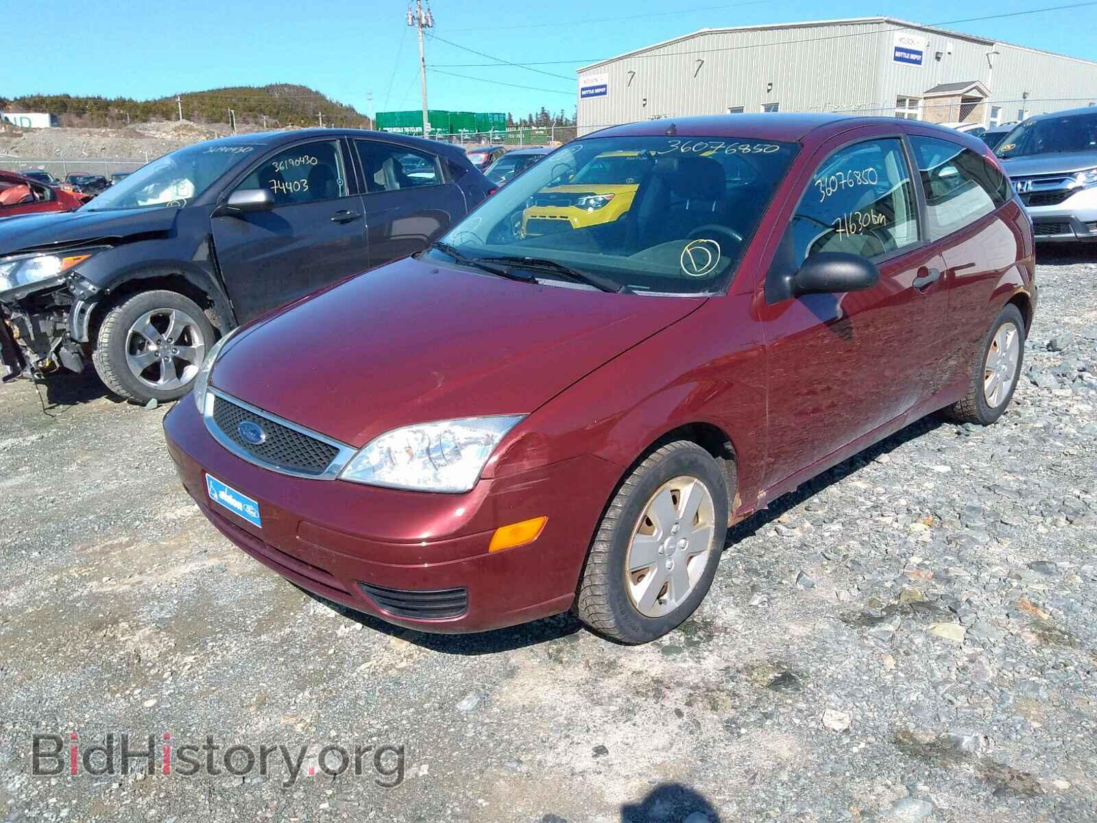 2007 FORD FOCUS - VIN: 1FAFP31N67W228597 - Фото 2