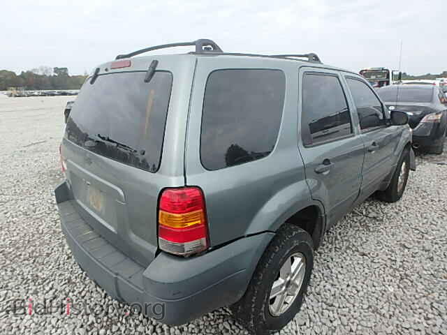 2007 FORD ESCAPE - VIN: 1FMYU02Z77KB06863 - Фото 4