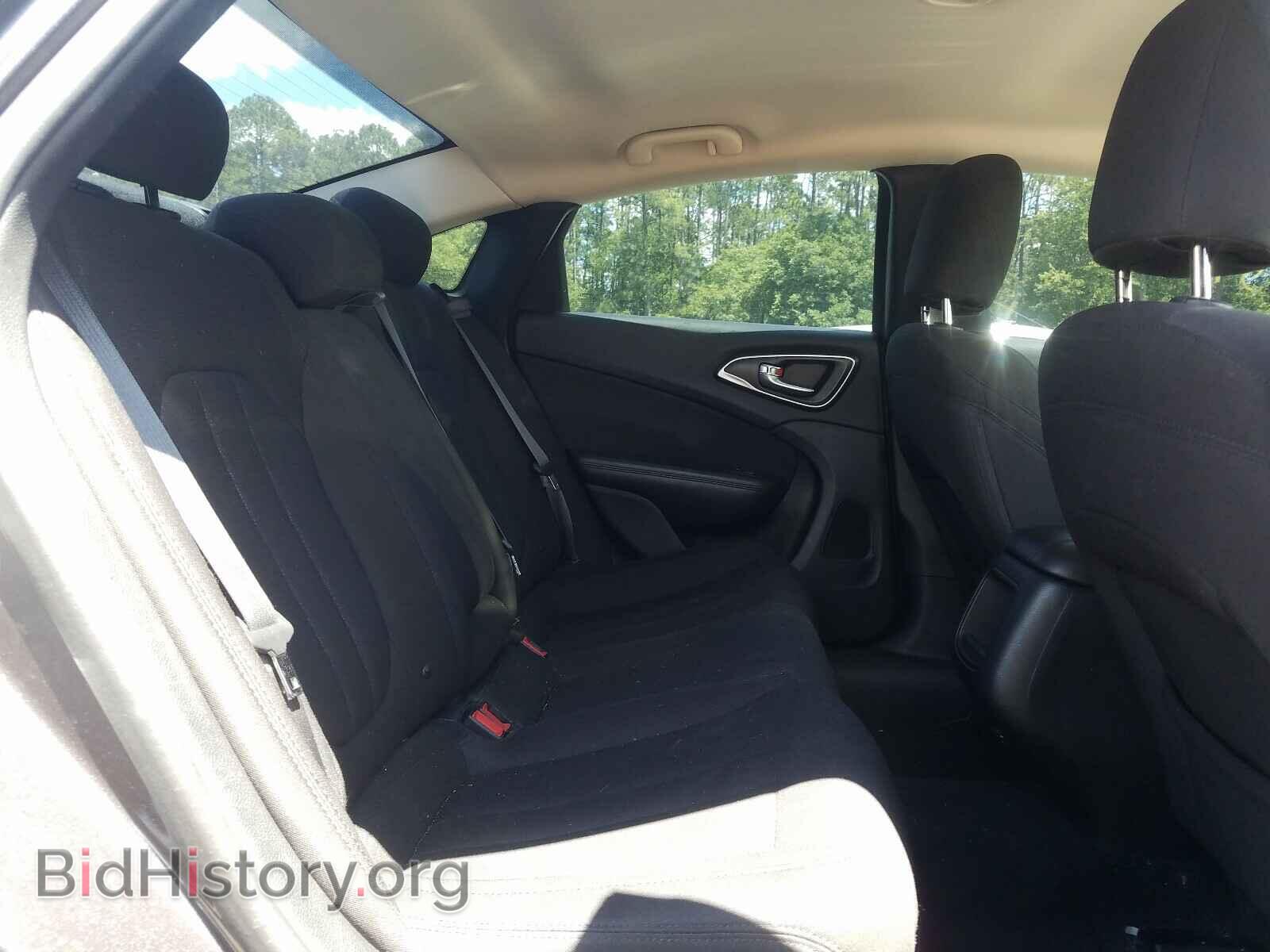2015 CHRYSLER 200 - VIN: 1C3CCCABXFN504156 - Photo 6