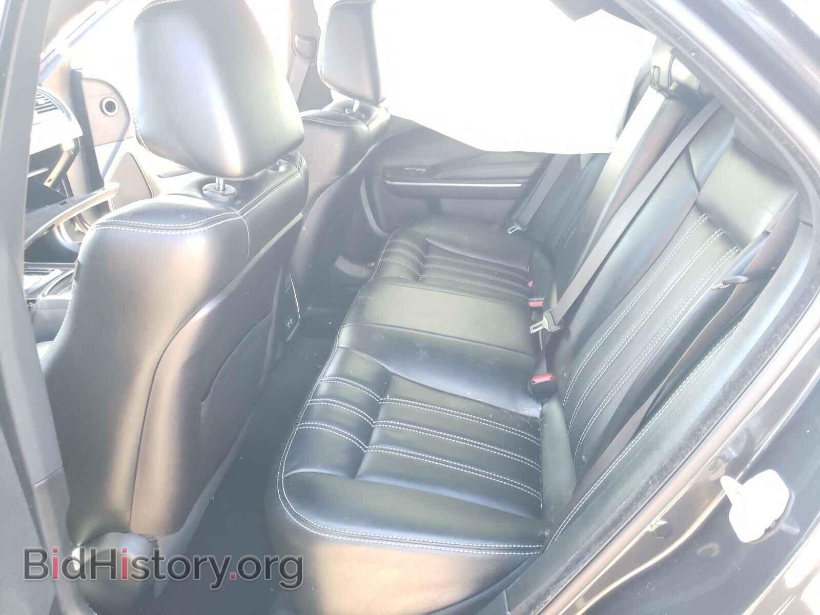 2019 CHRYSLER 300 - VIN: 2C3CCABGXKH697720 - Фото 6