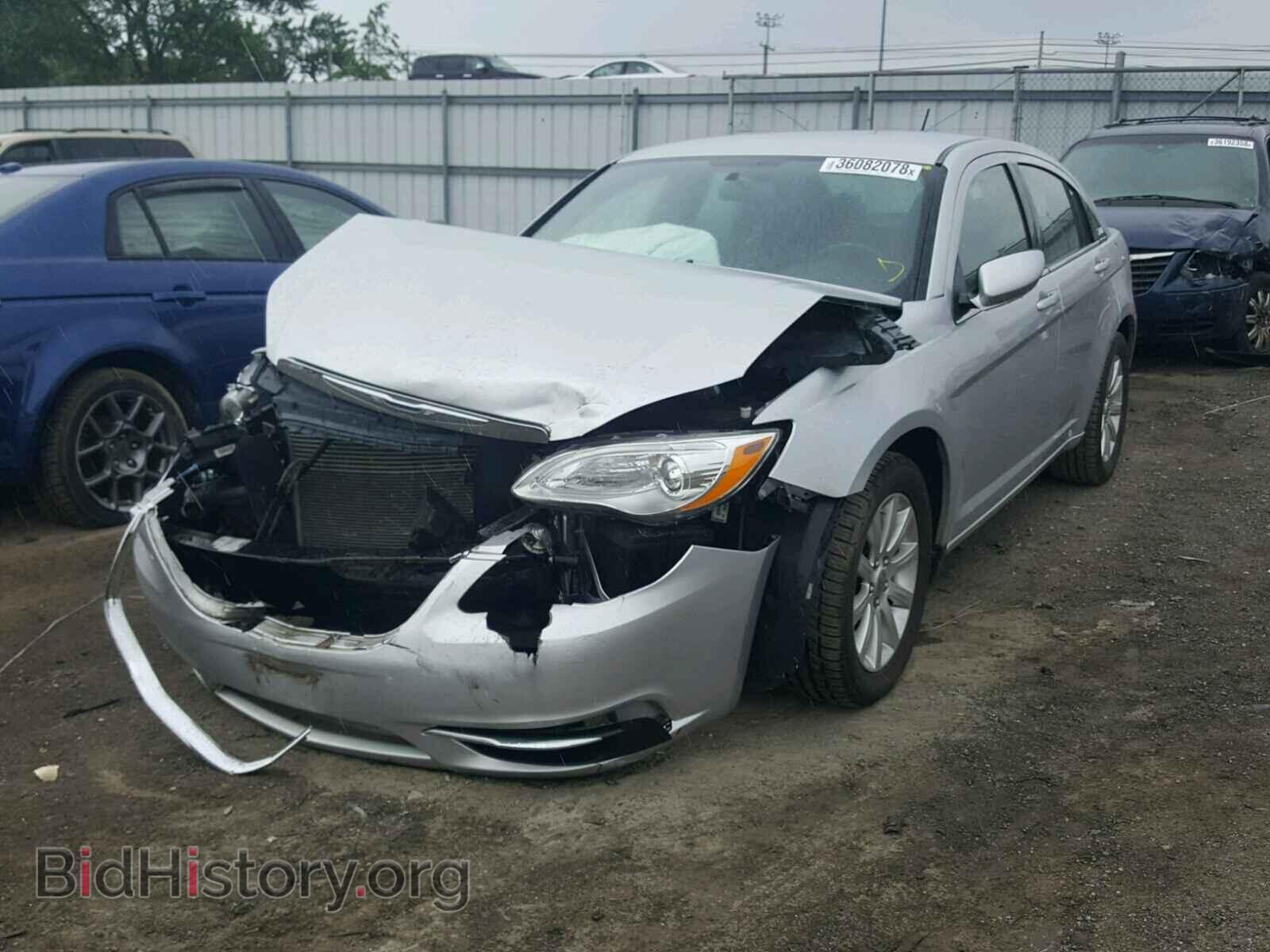 2012 CHRYSLER 200 - VIN: 1C3CCBBBXCN101329 - Фото 2