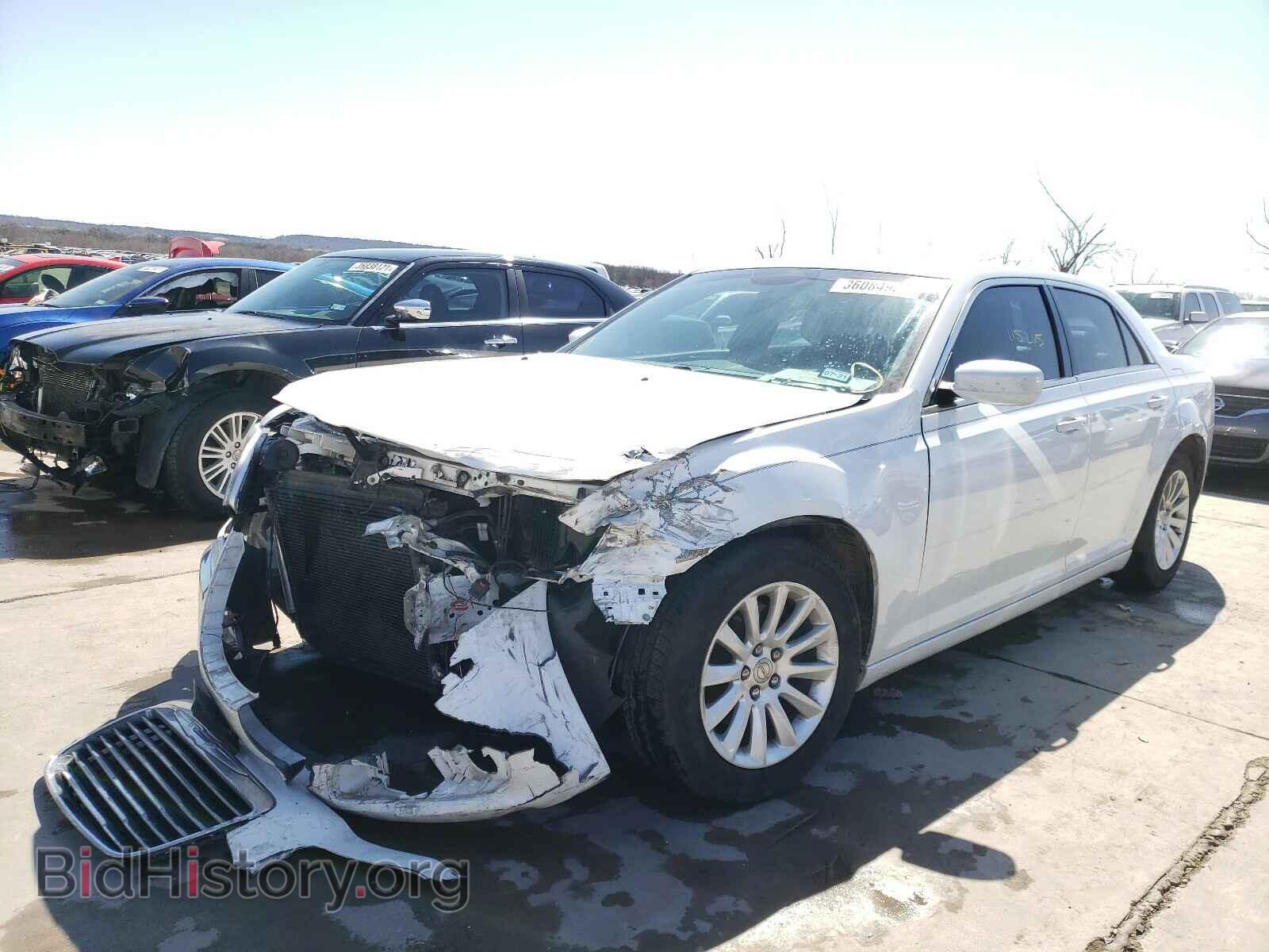 2014 CHRYSLER 300 - VIN: 2C3CCAAG0EH327026 - Фото 2
