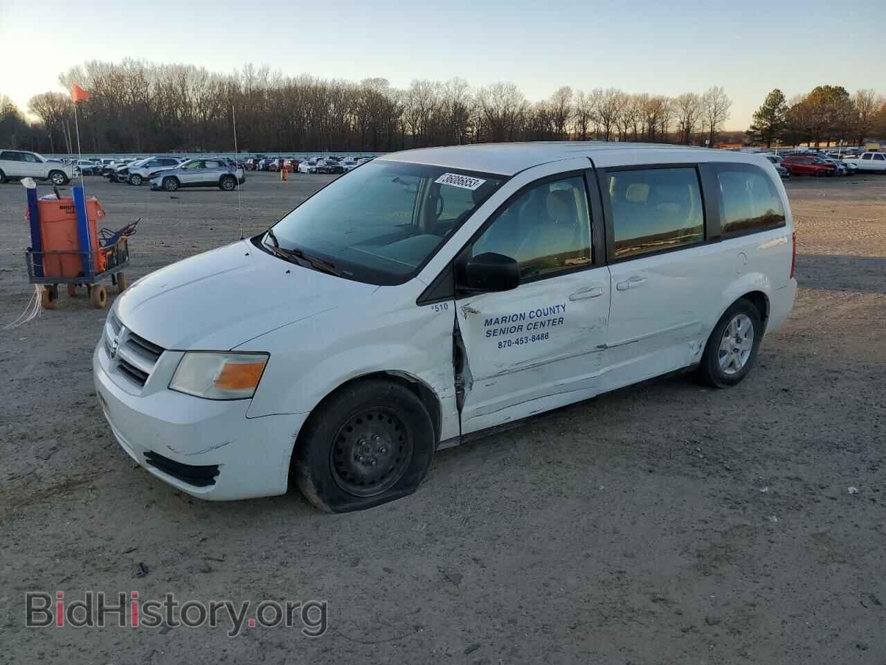 Photo 2D4RN4DE9AR227445 - DODGE CARAVAN 2010