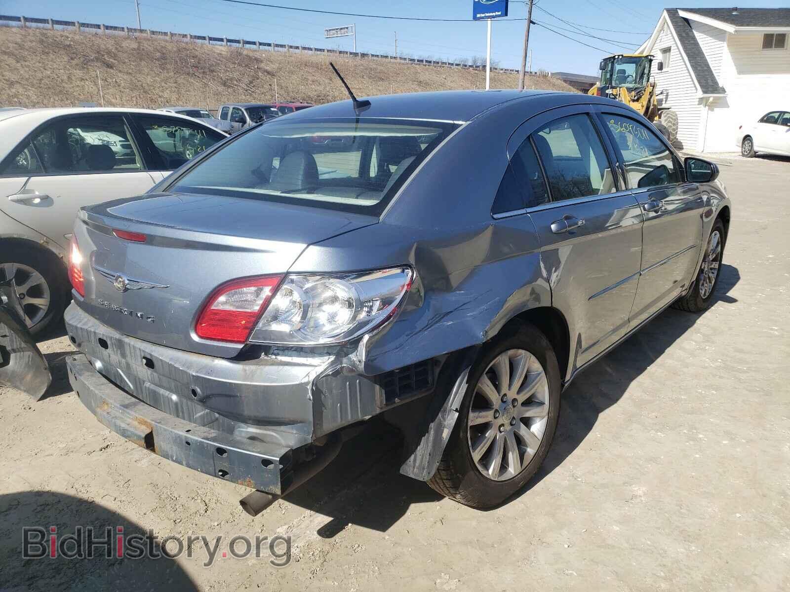 2010 CHRYSLER SEBRING - VIN: 1C3CC5FD7AN194577 - Фото 4