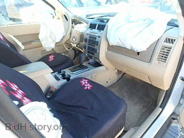 2011 FORD ESCAPE - VIN: 1FMCU0DG2BKA12632 - Photo 5