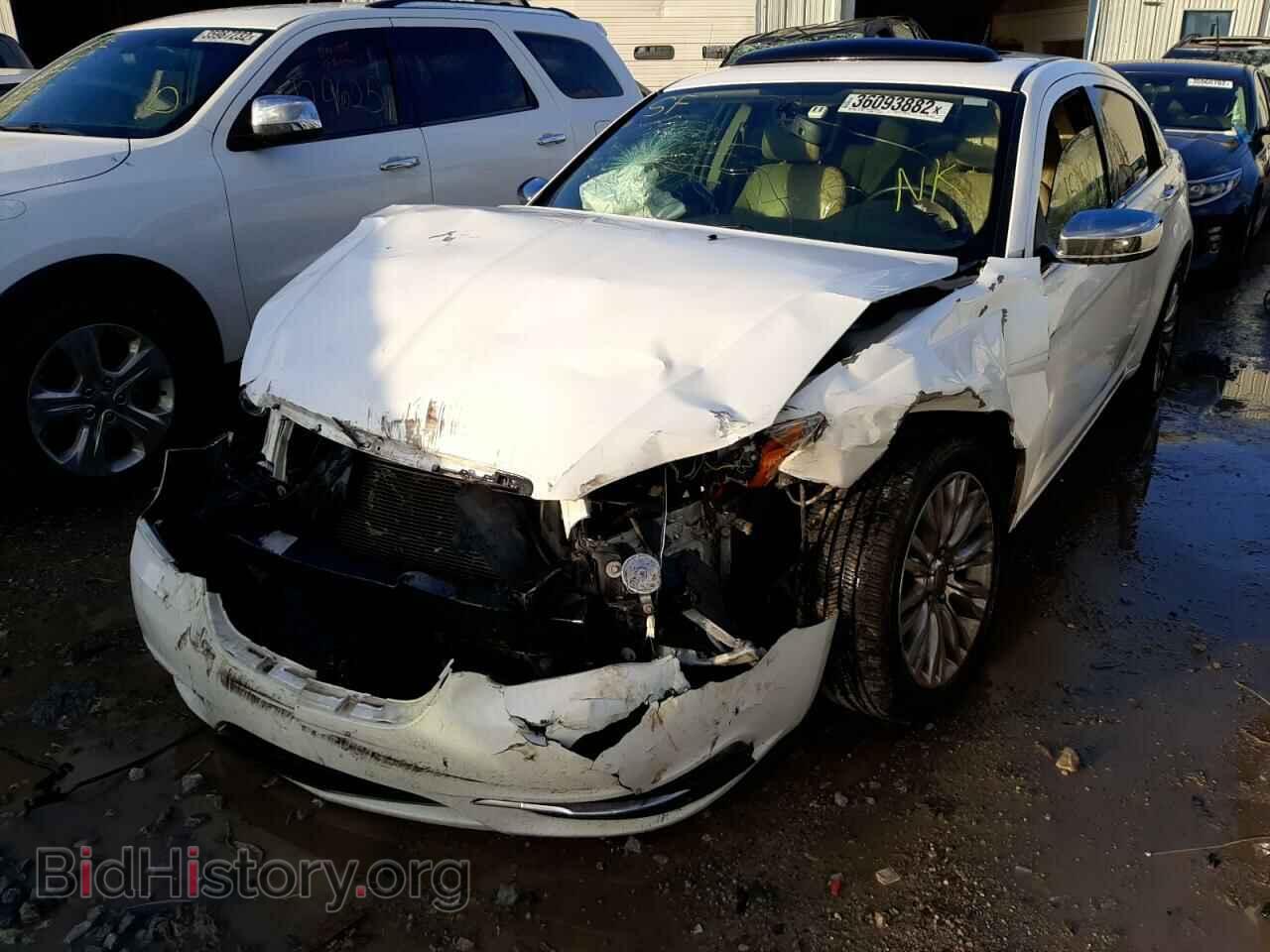 2013 CHRYSLER 200 - VIN: 1C3CCBCG0DN689074 - Фото 2