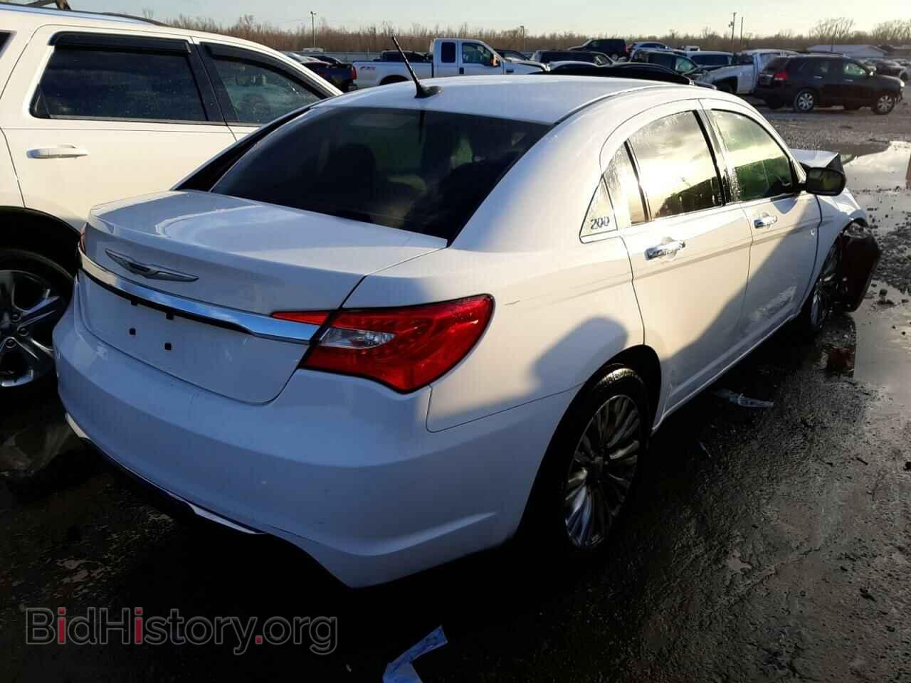 2013 CHRYSLER 200 - VIN: 1C3CCBCG0DN689074 - Фото 4