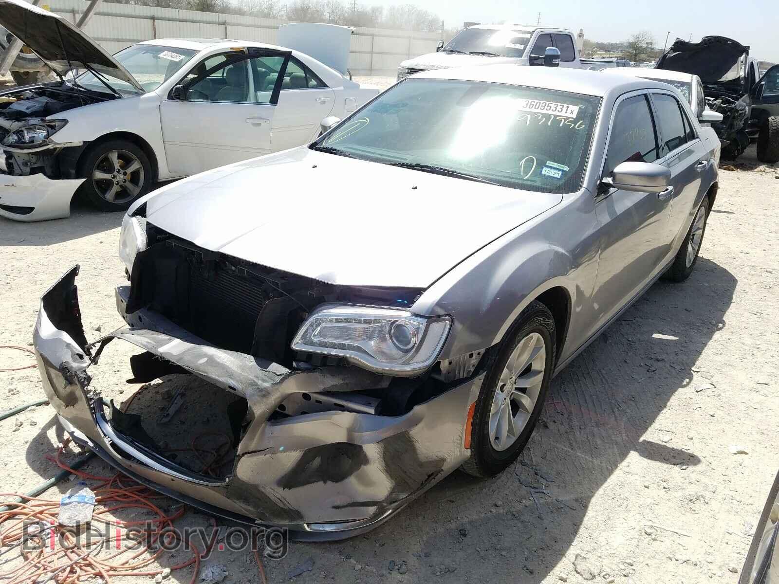 2015 CHRYSLER 300 - VIN: 2C3CCAAG6FH931956 - Фото 2