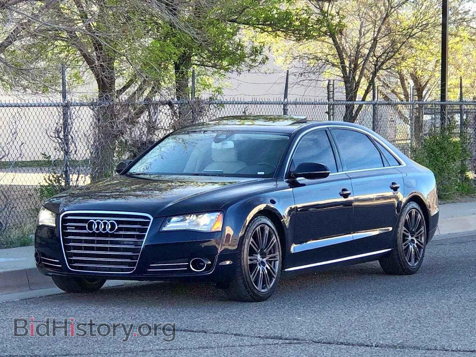 2011 AUDI A8 - VIN: WAURVAFD5BN022104 - Фото 2