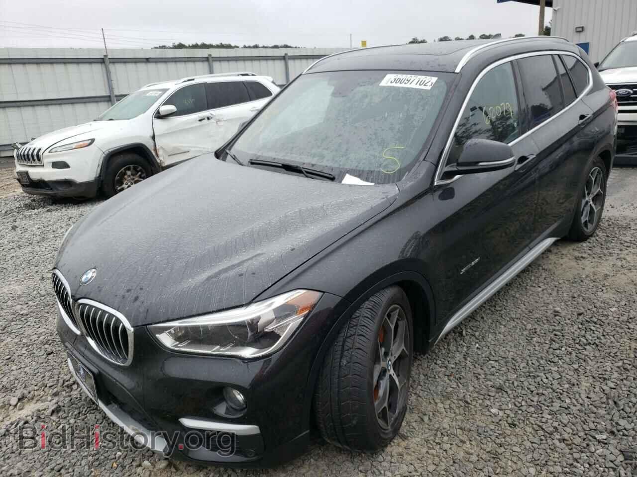 2017 BMW X1 - VIN: WBXHT3C36H5F75788 - Фото 2