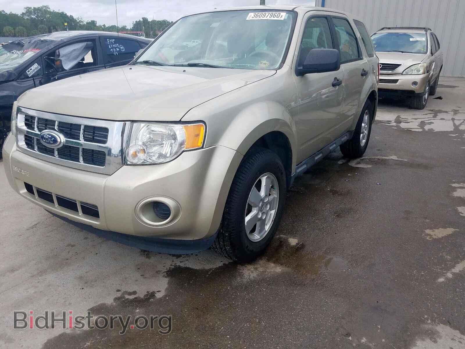 2011 FORD ESCAPE - VIN: 1FMCU0C79BKC58143 - Фото 2