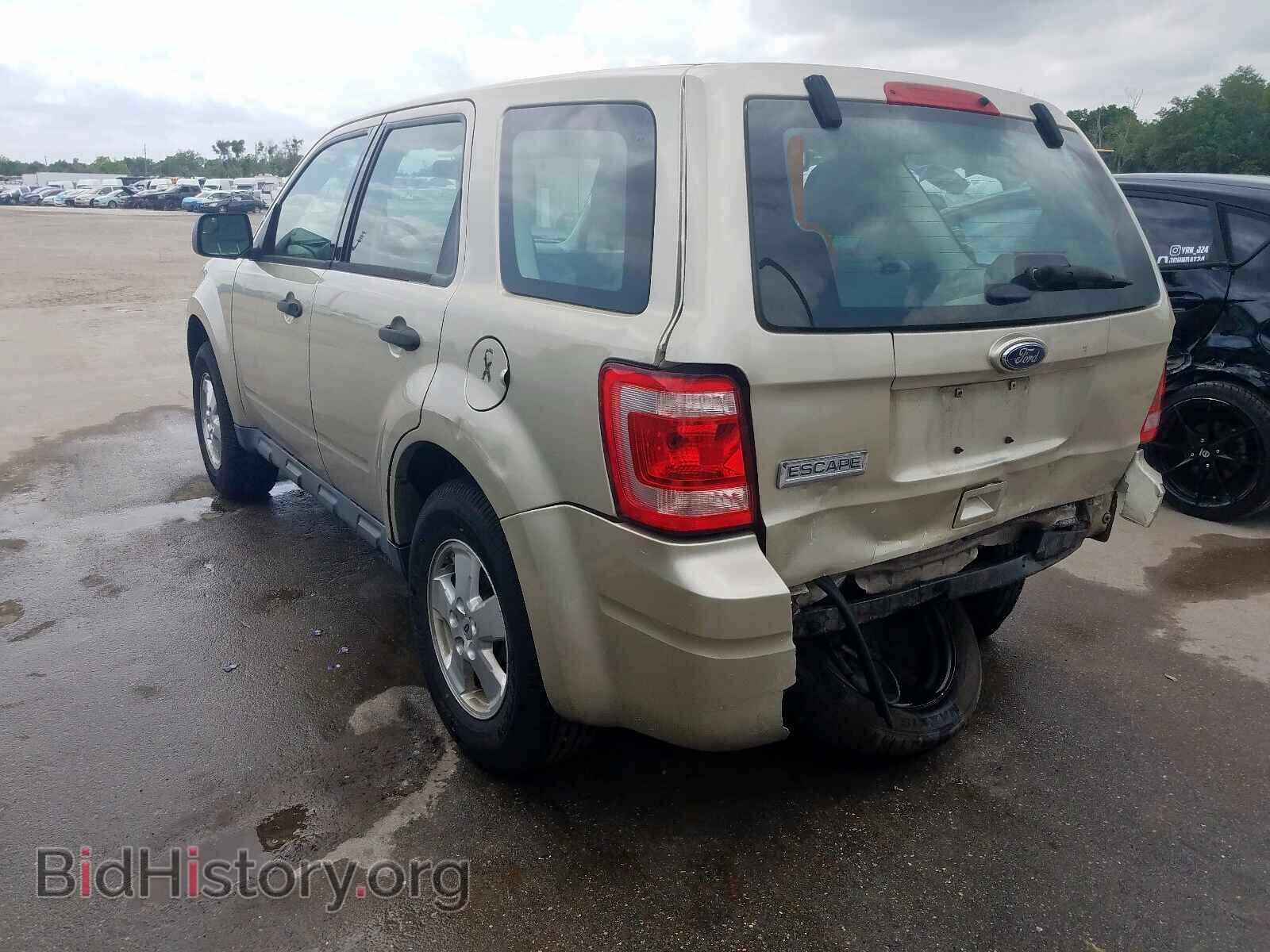 2011 FORD ESCAPE - VIN: 1FMCU0C79BKC58143 - Фото 3