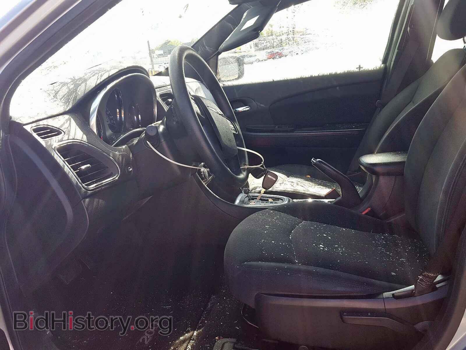 2014 CHRYSLER 200 - VIN: 1C3CCBAB2EN208881 - Фото 5