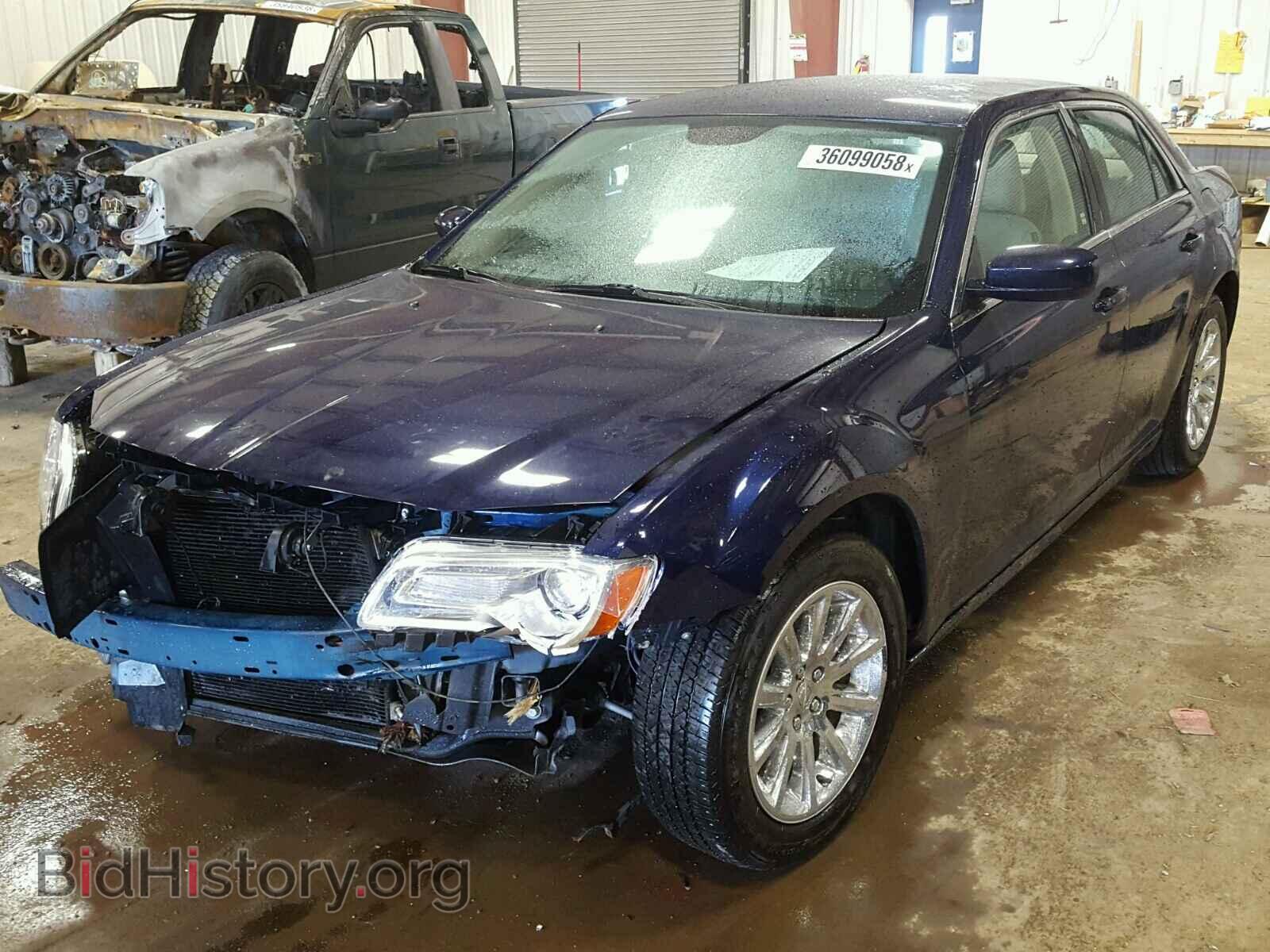 2014 CHRYSLER 300 - VIN: 2C3CCAAG4EH309435 - Фото 2