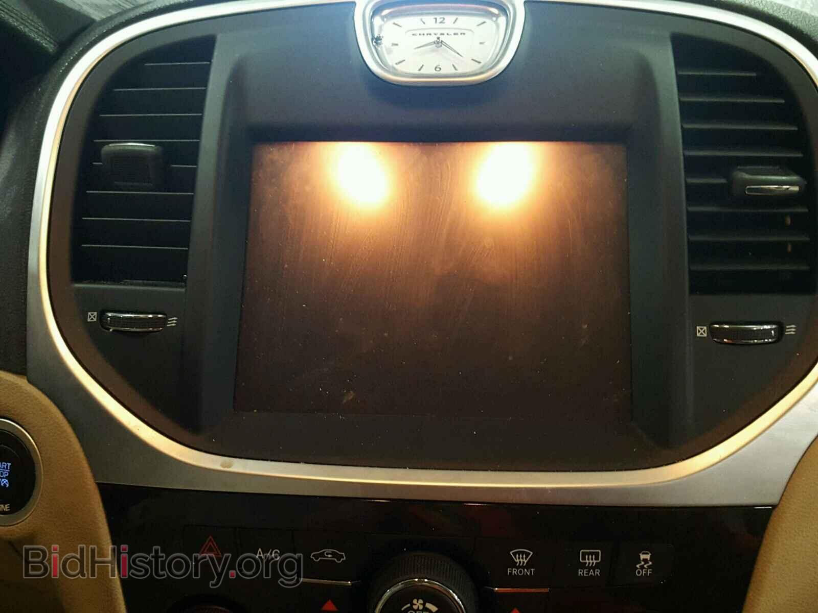 2014 CHRYSLER 300 - VIN: 2C3CCAAG4EH309435 - Фото 9
