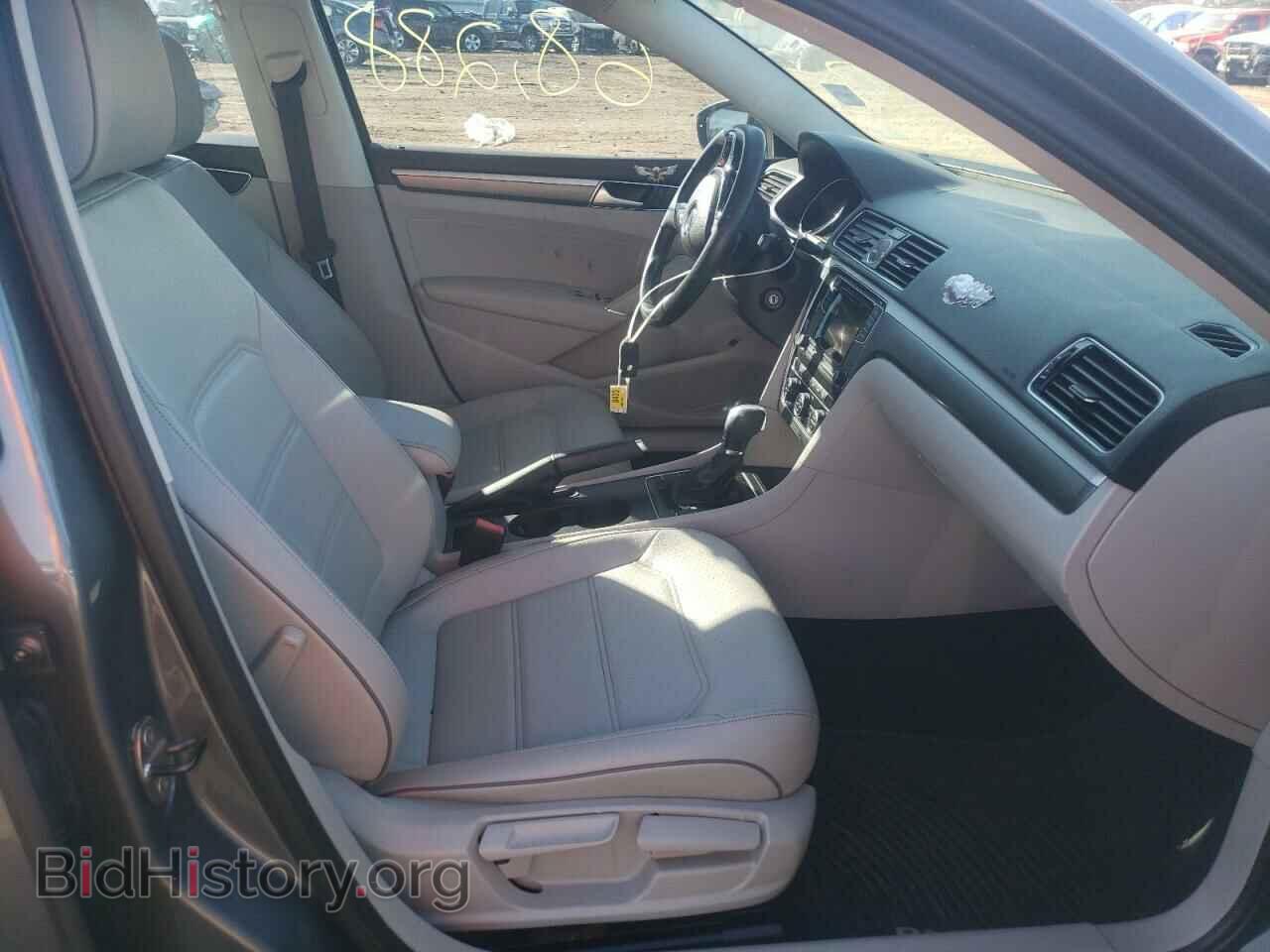 2016 VOLKSWAGEN PASSAT - VIN: 1VWAT7A30GC056510 - Фото 5