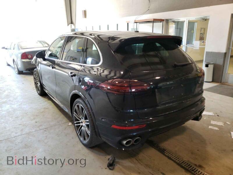2016 Porsche CAYENNE (VIN WP1AD2A20GLA78516) — photo 3 of 10
