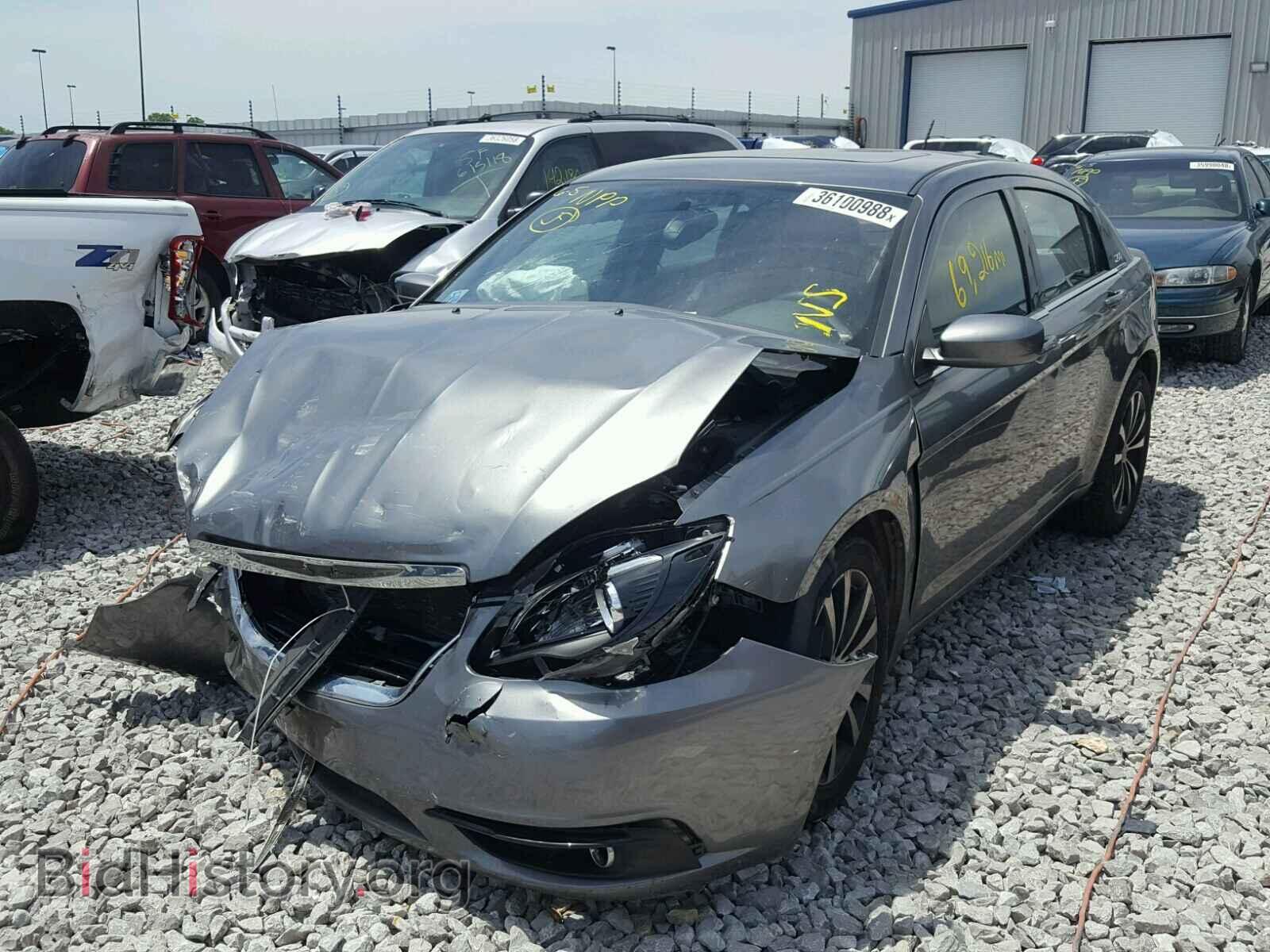 2013 CHRYSLER 200 - VIN: 1C3CCBCG0DN597821 - Photo 2