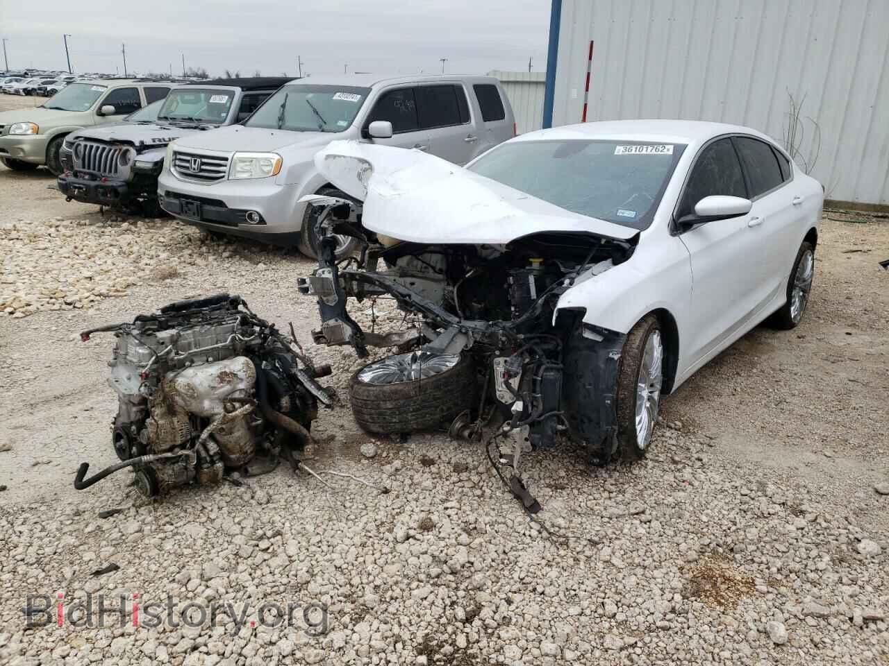 2015 CHRYSLER 200 - VIN: 1C3CCCAB4FN639519 - Фото 2