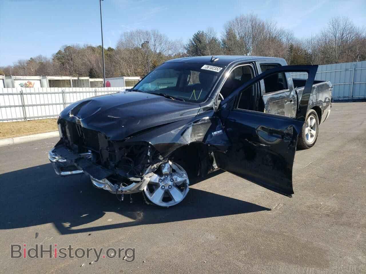 2016 RAM 1500 - VIN: 3C6RR7LT3GG262605 - Фото 2