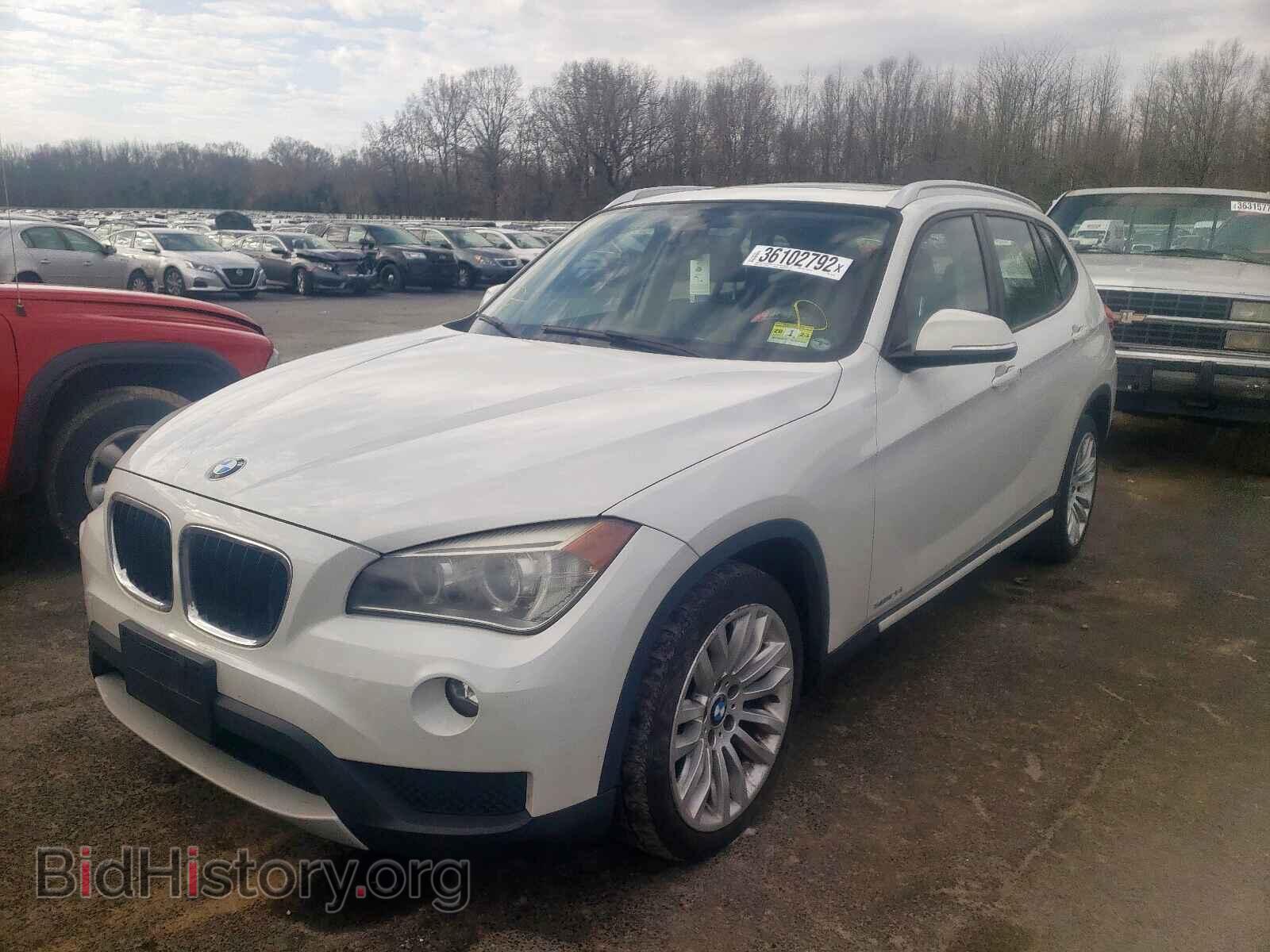 2013 BMW X1 - VIN: WBAVL1C5XDVR86895 - Фото 2