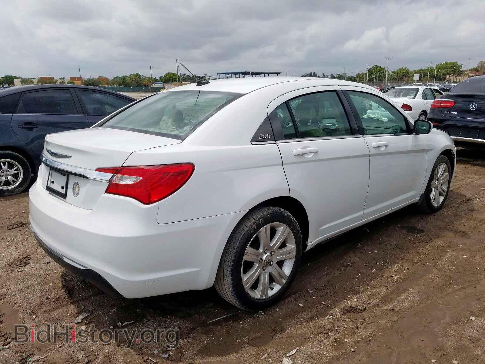 2013 CHRYSLER 200 - VIN: 1C3CCBBB6DN553120 - Фото 4