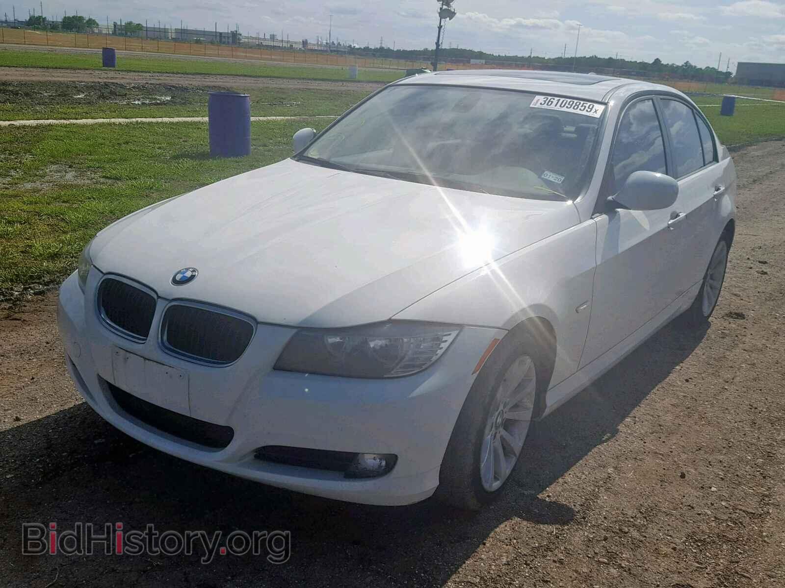 2011 BMW 328 I - VIN: WBAPH7C52BE851453 - Фото 2