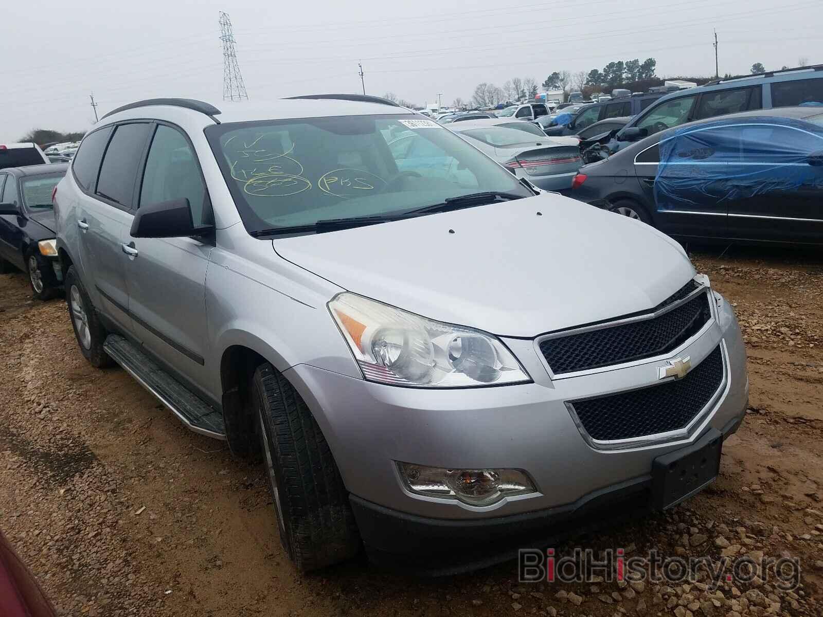 Photo 1GNKRFED1CJ300391 - CHEVROLET TRAVERSE 2012