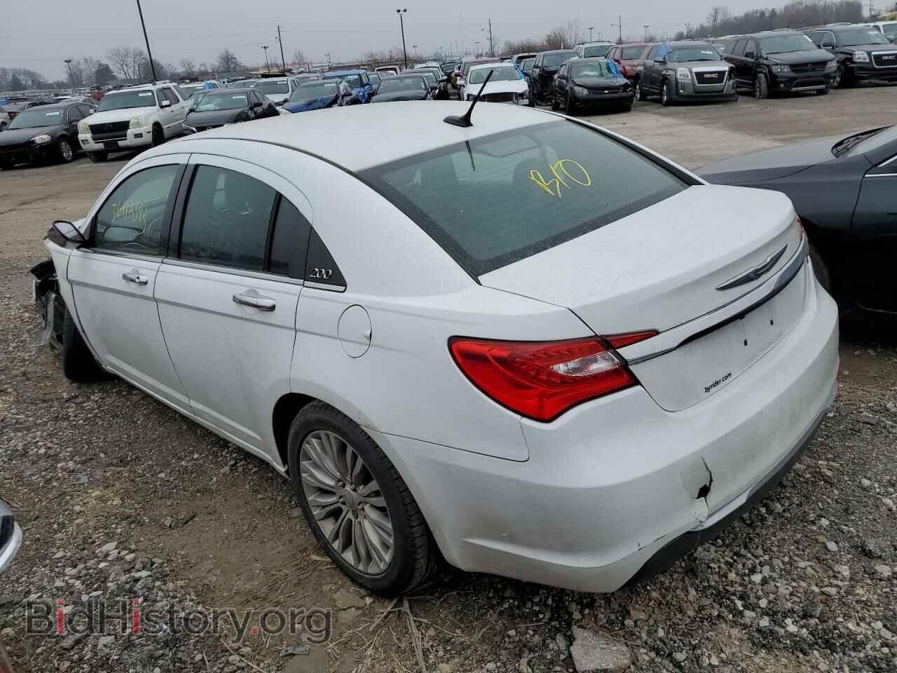 2013 CHRYSLER 200 - VIN: 1C3CCBCG0DN575558 - Фото 2