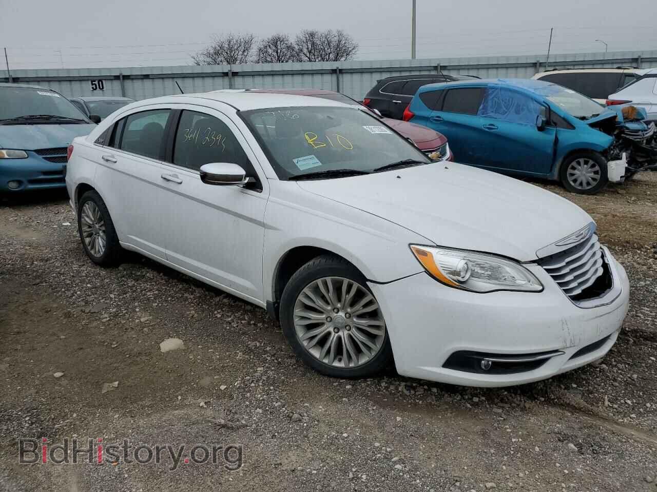 2013 CHRYSLER 200 - VIN: 1C3CCBCG0DN575558 - Фото 4