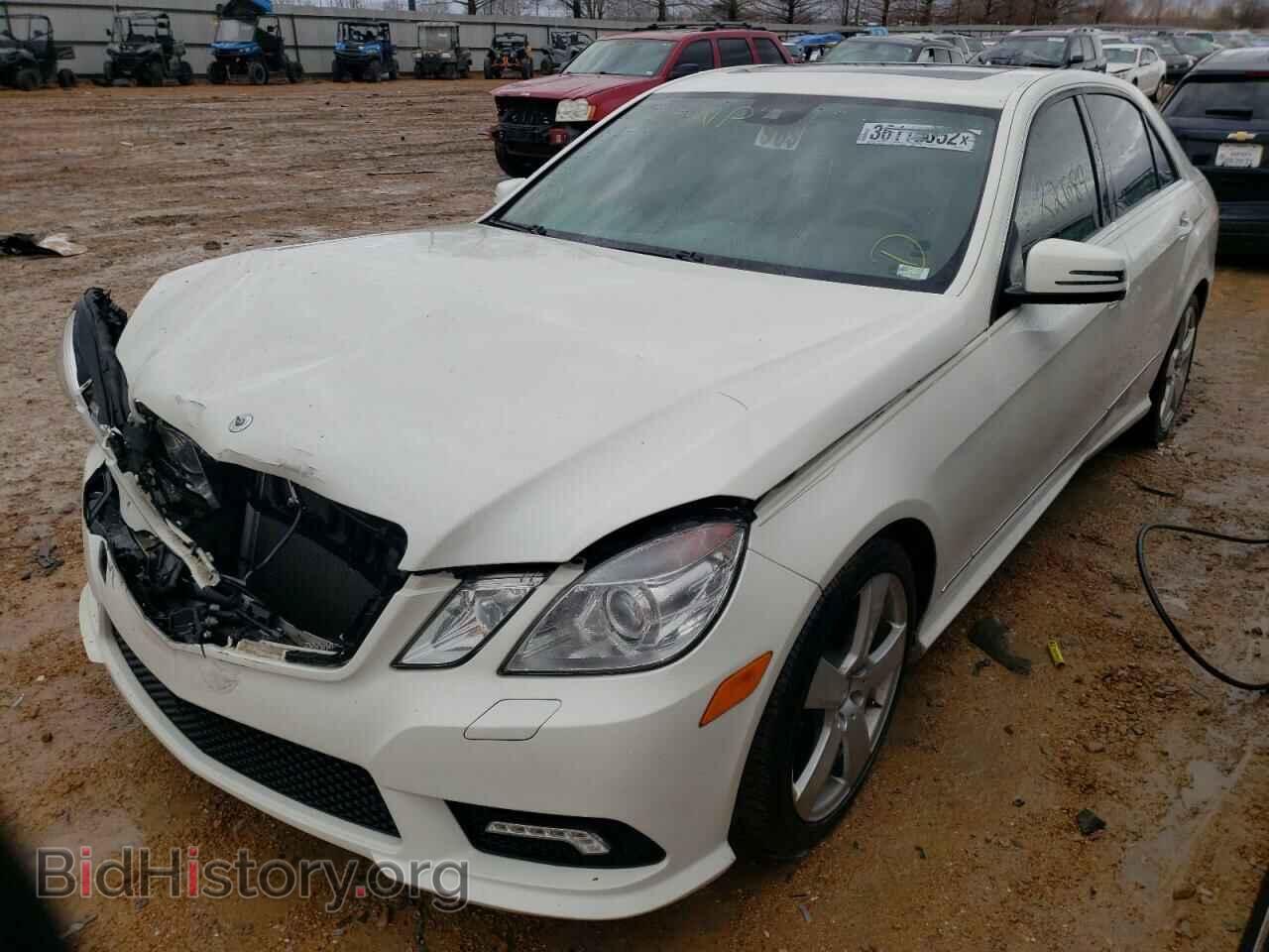 2011 MERCEDES-BENZ E-CLASS - VIN: WDDHF5GB4BA472114 - Фото 2