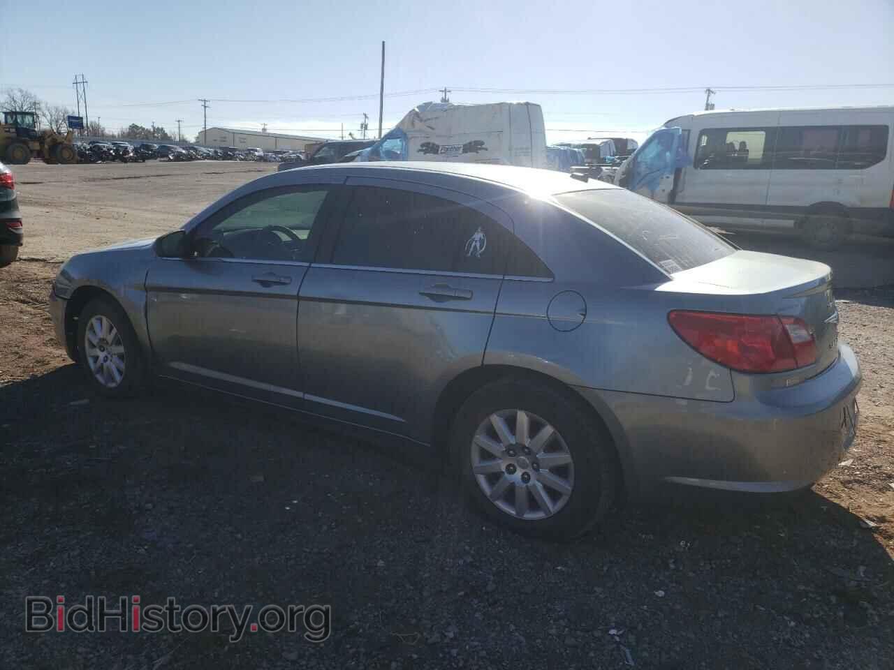 2010 CHRYSLER SEBRING - VIN: 1C3CC4FD3AN179875 - Фото 2