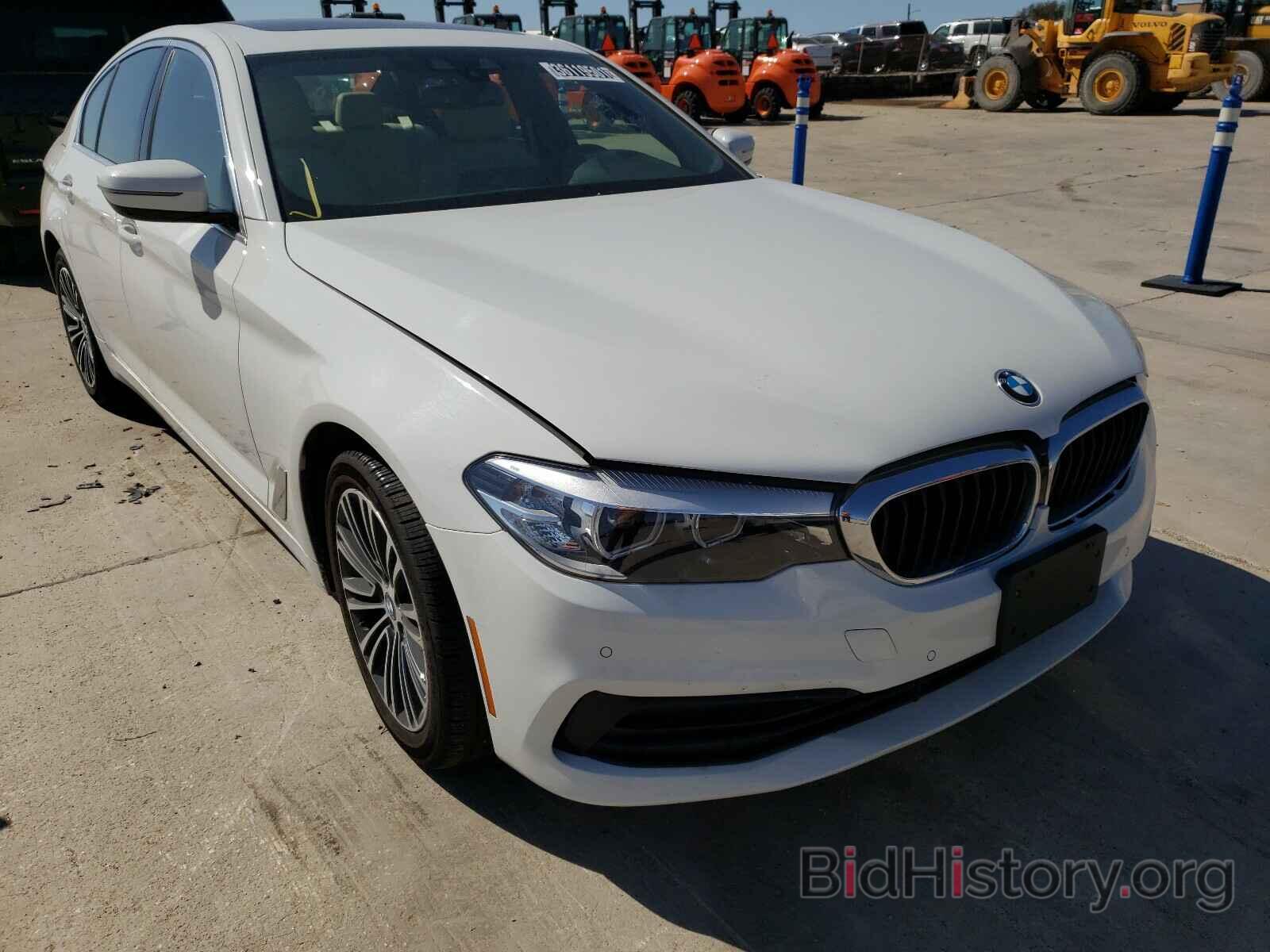 Photo WBAJA5C50KBX87509 - BMW 5 SERIES 2019