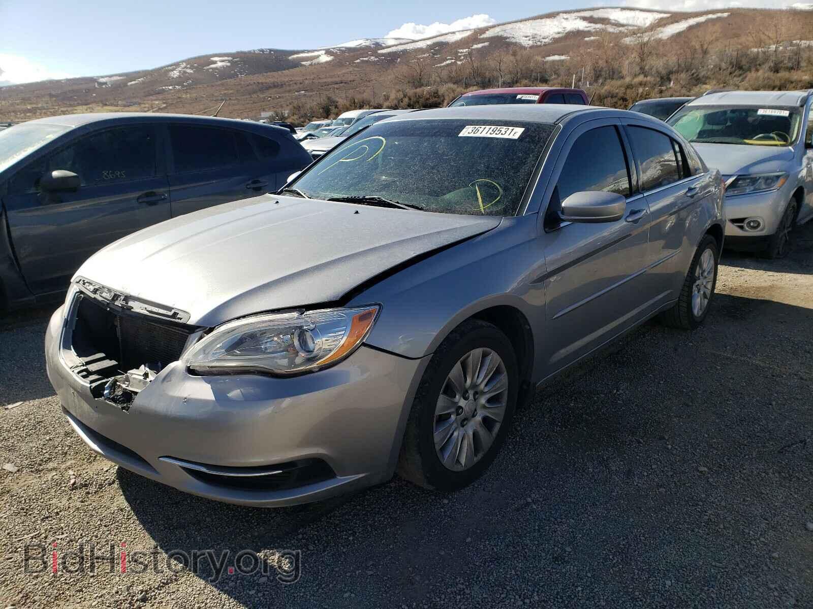 2013 CHRYSLER 200 - VIN: 1C3CCBAB3DN589865 - Photo 2