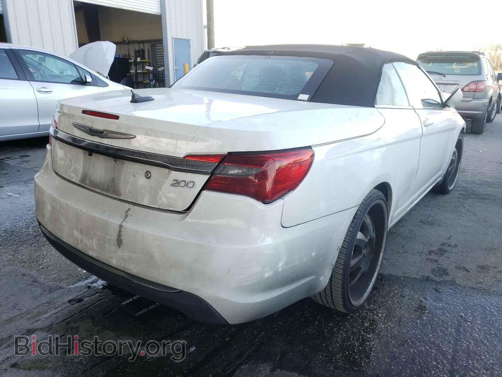 2011 CHRYSLER 200 - VIN: 1C3BC2EB1BN615110 - Фото 4