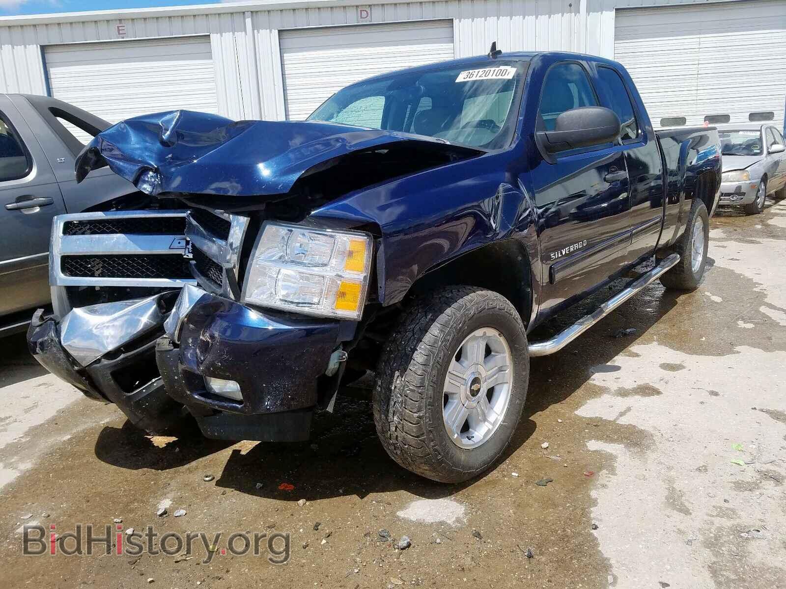 2011 CHEVROLET SILVERADO - VIN: 1GCRKSE34BZ463290 - Фото 2