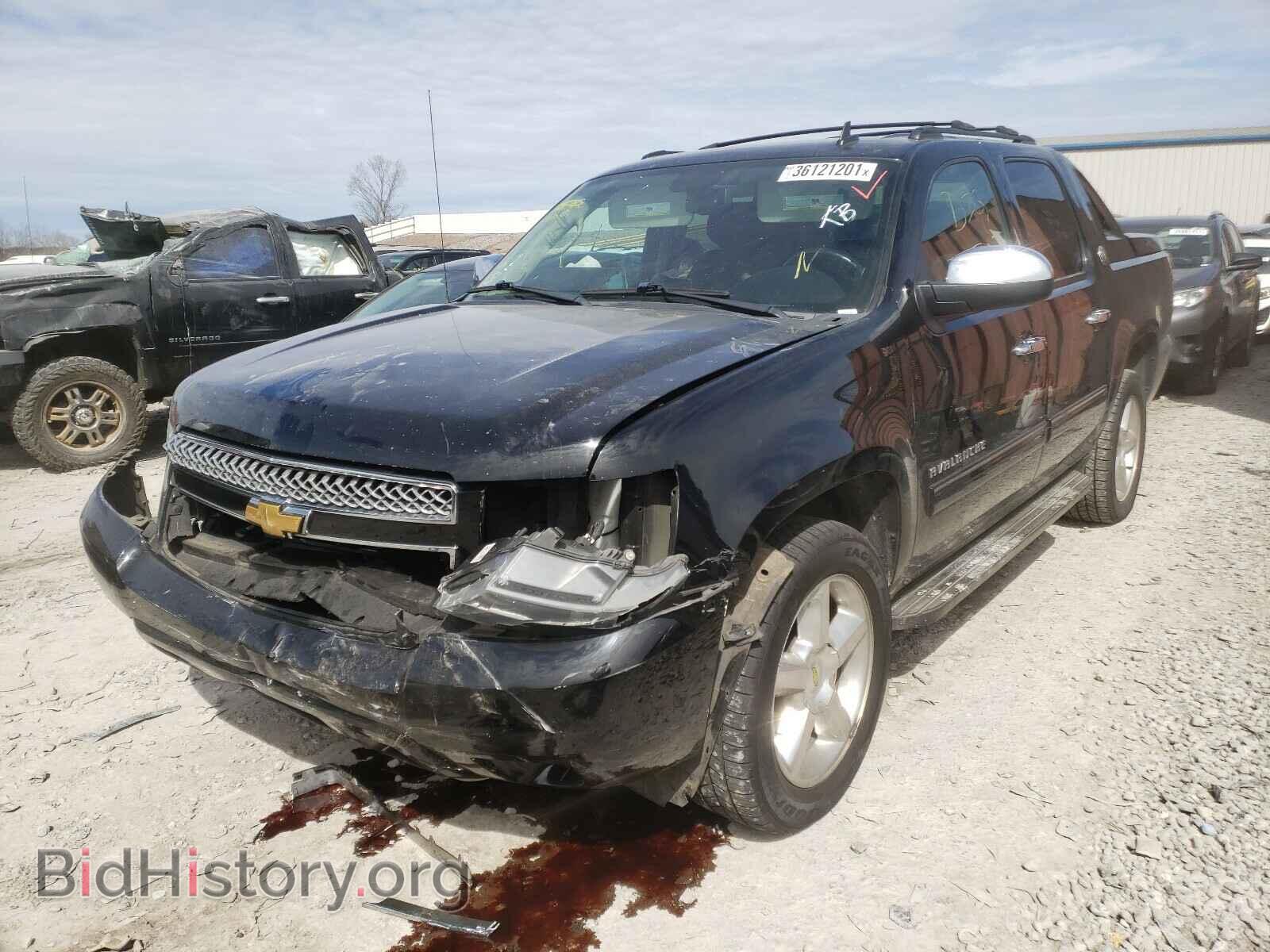 2013 CHEVROLET AVALANCHE - VIN: 3GNMCEE07DG335599 - Фото 2