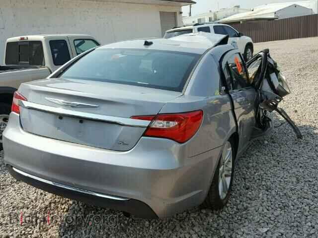 2013 CHRYSLER 200 - VIN: 1C3CCBBB4DN694235 - Фото 4