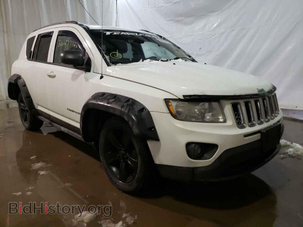 Photo 1J4NF1FB3BD277993 - JEEP COMPASS 2011