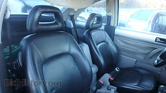 2000 VOLKSWAGEN BEETLE - VIN: 3VWCC21C7YM423091 - Фото 6