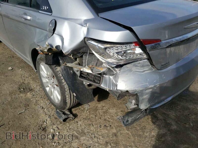 2013 Chrysler 200 (VIN 1C3CCBAB5DN620792) — photo 9 of 10