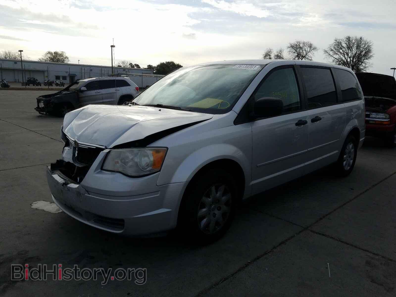 2008 CHRYSLER MINIVAN - VIN: 2A8HR44H28R671857 - Фото 2