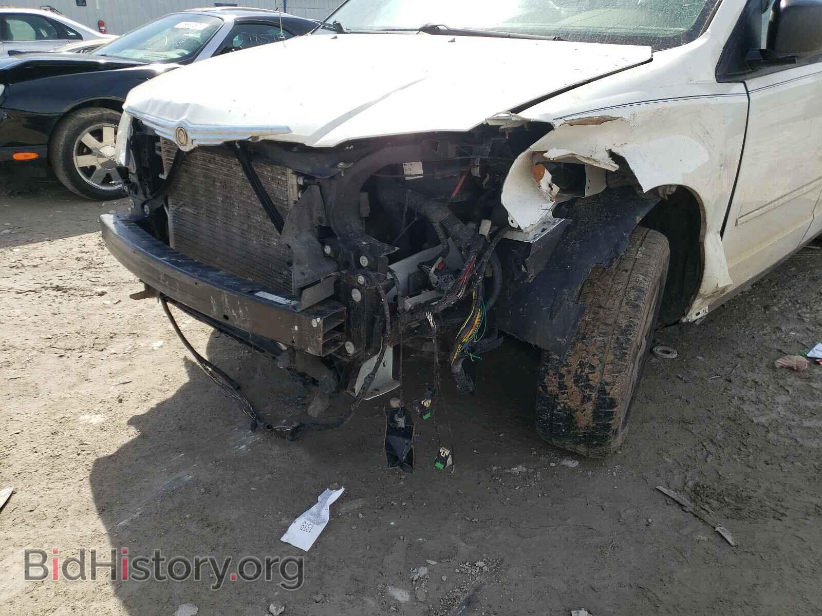 2008 CHRYSLER MINIVAN - VIN: 2A8HR44H08R619045 - Фото 9