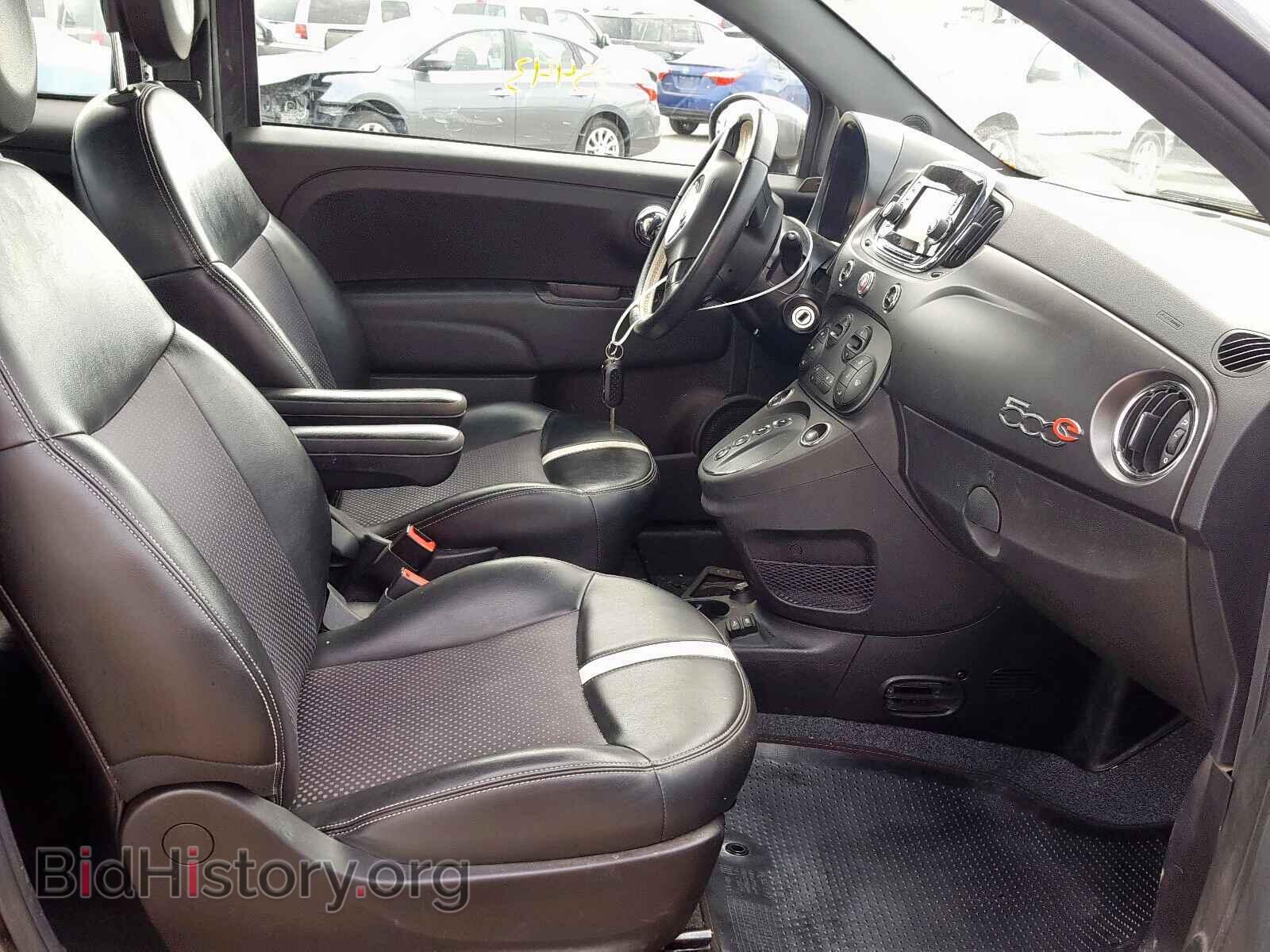 2017 FIAT 500 - VIN: 3C3CFFGE2HT600747 - Фото 5